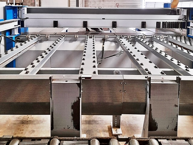 Seccionadoras De Carga Automática HOLZMA HPL 380/43/22