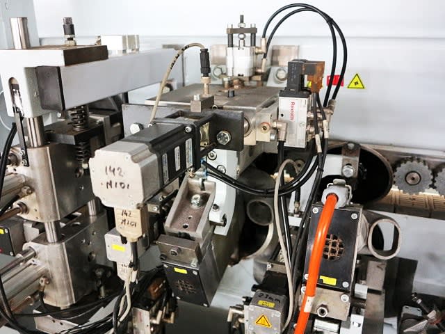 Einseitige Kantenanleimmaschine BRANDT KDF 770