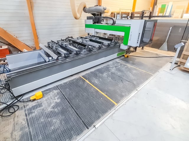 Обрабатывающий Центр С Присосами BIESSE ROVER K 1532