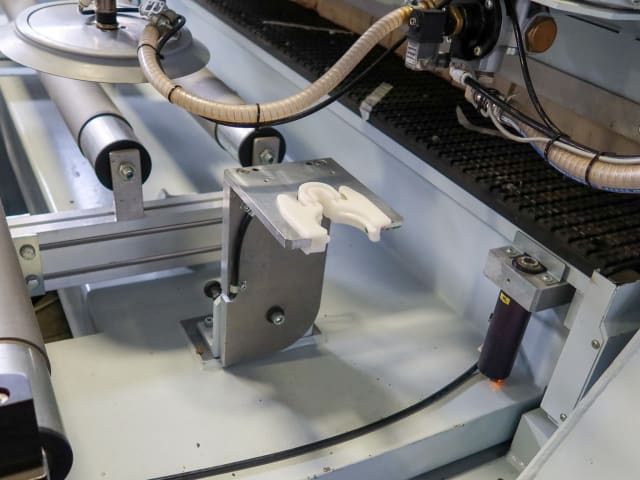 네스팅 작업대가 있는 머시닝 센터 WEEKE BHP 200 / VANTAGE 714