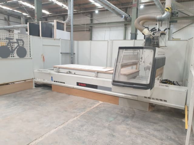 Centro De Usinagem Com Plano De Nesting SCM PRATIX 48 NST