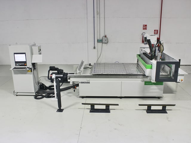 Centro di lavoro con piano NESTING BIESSE ROVER J FT 1530