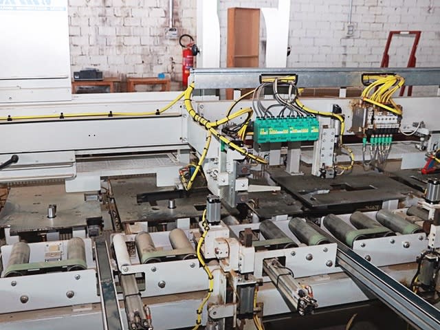 Cnc Machine Centres For Window And Doors AMS LINEA ASS./ACC.TELAI