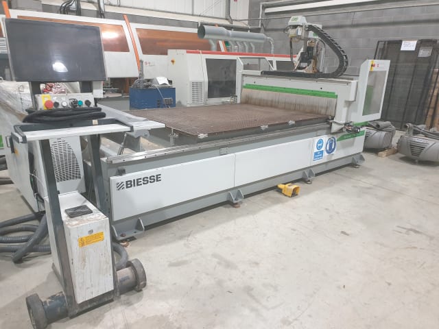 Centro De Mecanizado Con Superficie Nesting BIESSE KLEVER 1530 GFT