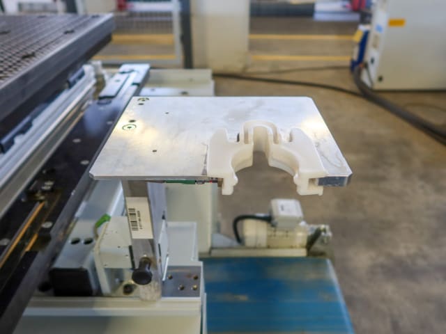 Bearbeitungszentren mit Konsolentisch WEEKE VENTURE 3 L