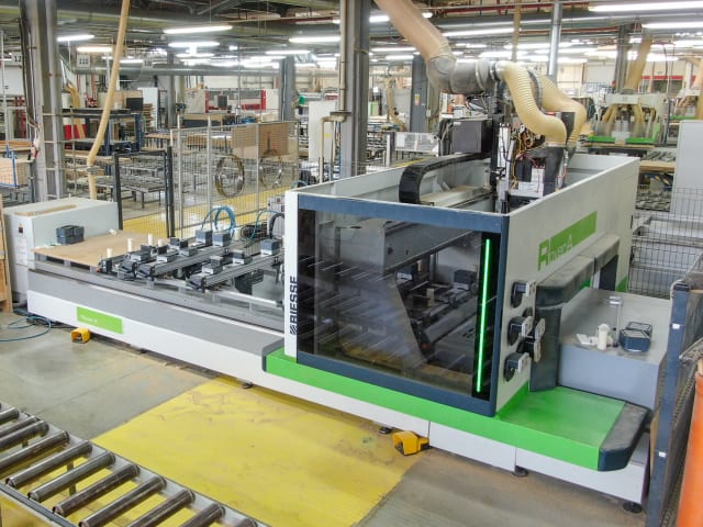 Centro di lavoro a Ventose BIESSE ROVER A 1232