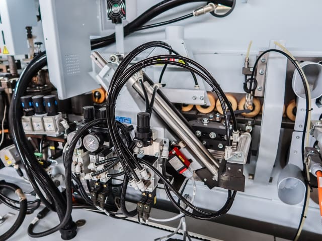 Einseitige Kantenanleimmaschine BRANDT OPTIMAT KDF 440 AIRTEC