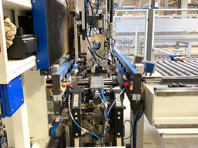 钻孔与嵌入生产线 PRIESS BAT-DTW-CNC