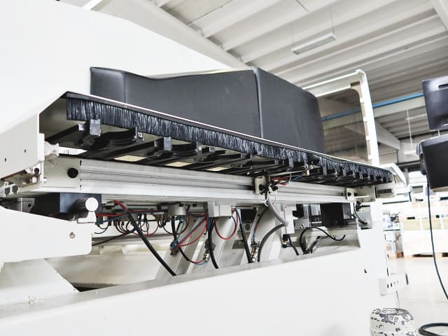 5 Axis CNC Routers MORBIDELLI UNIVERSAL X5 HDL 36