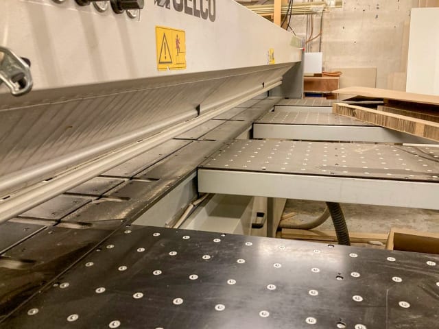 前上料裁板锯机 BIESSE SEKTOR 450