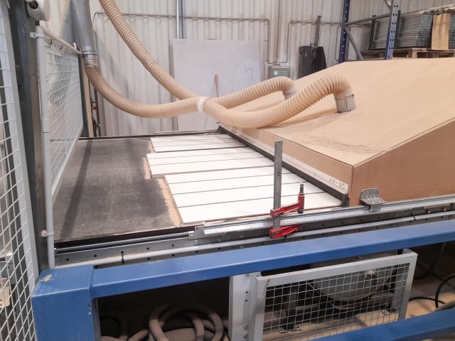 CNC Machine Centres With Flat Tables WEEKE VANTAGE 200