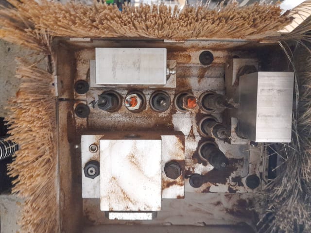 Centro di lavoro con piano NESTING SCM ACCORD 40