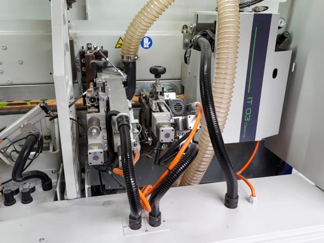 Plaqueuses De Chants Unilaterales BIESSE AKRON 1330 A