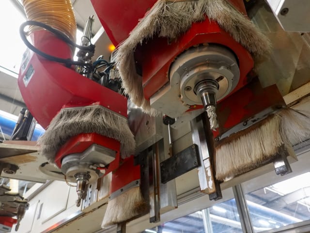Bearbeitungszentrum mit Kantenverleimung IMA BIMA P 780