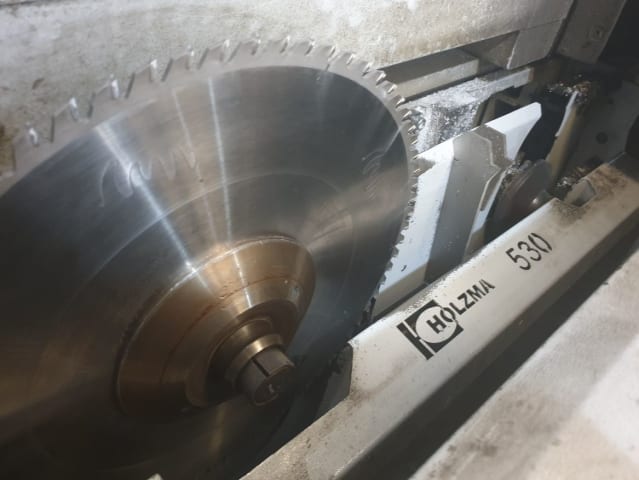 前上料裁板锯机 HOLZMA HPP530/32/32/P