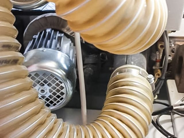 Einseitige Kantenanleimmaschine BIESSE AKRON 440