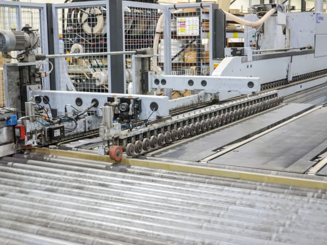 Màquinas de colar bordos  LOTE 1 HOMAG PROFI KAL330/7/A3/WZ