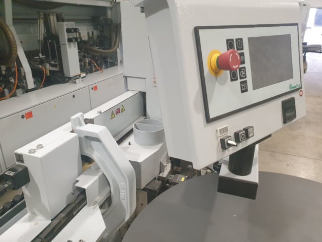 Plaqueuses De Chants Unilaterales BRANDT KDF 1230 AIRTEC AMBITION