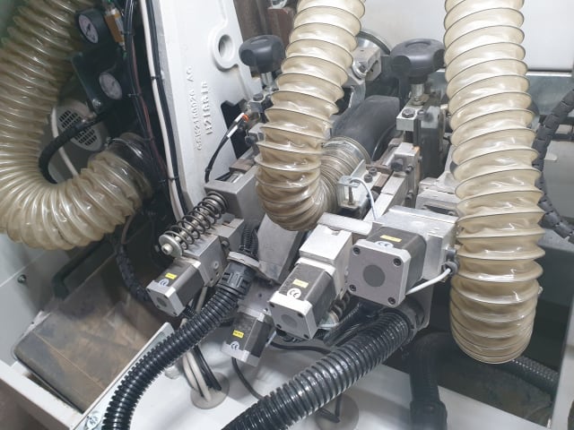 Einseitige Kantenanleimmaschine BIESSE AKRON 1330