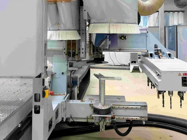 Centre d'usinage avec table NESTING HOMAG PROFI BMG 512/74/19/F/R
