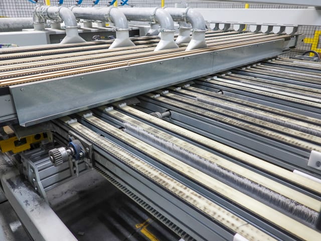 Squaring Lines KRAFT + AVERCON + FRAXINUS FLOORING PRODUCTION LINE