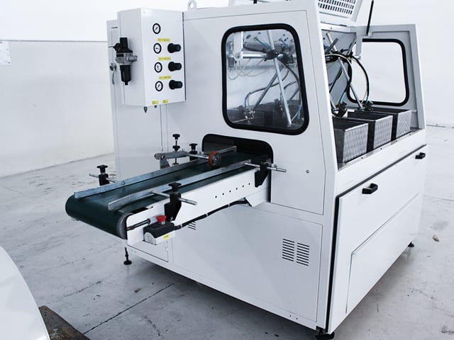 Natryskowe Automaty Lakiernicze SUPERFICI SP 206