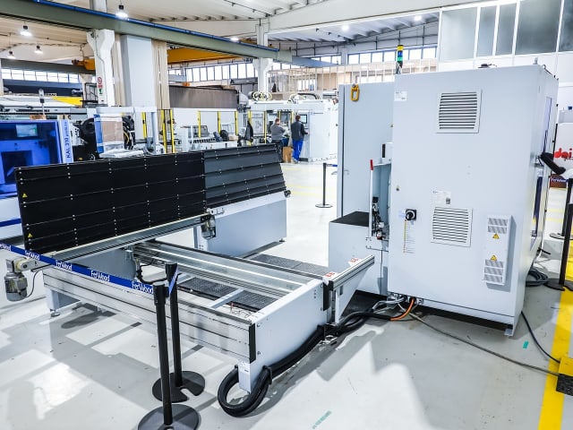 Вертикальный Обрабатывающий Центр HOMAG BHX 200/D