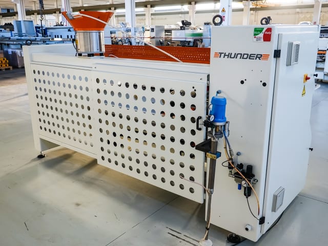 Horizontale Durchlaufbohr- und Dübeleintreibanlage VITAP THUNDER