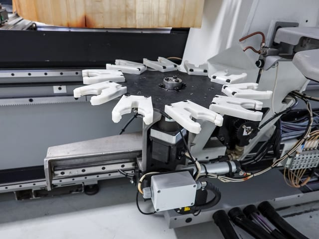Обрабатывающий Центр С Присосами BIESSE ROVER 24