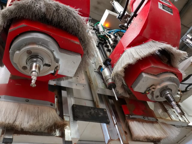 Bearbeitungszentrum mit Kantenverleimung IMA BIMA P 780