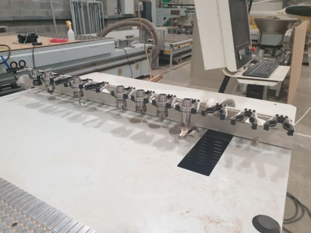 CNC Machine Center with NESTING Table SCM PRATIX S15B