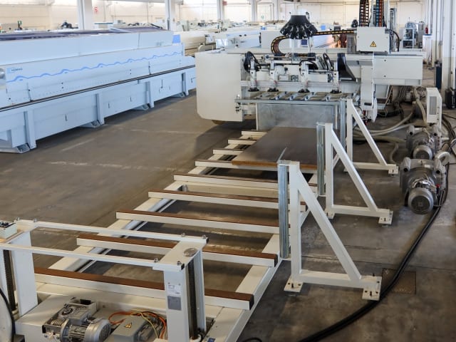 CNC Machine Center with NESTING Table SCM ACCORD 40