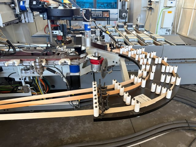 CNC Machine Centres For Routing, Drilling And Edgebanding. BIESSE ROVER B 1984 G EDGE