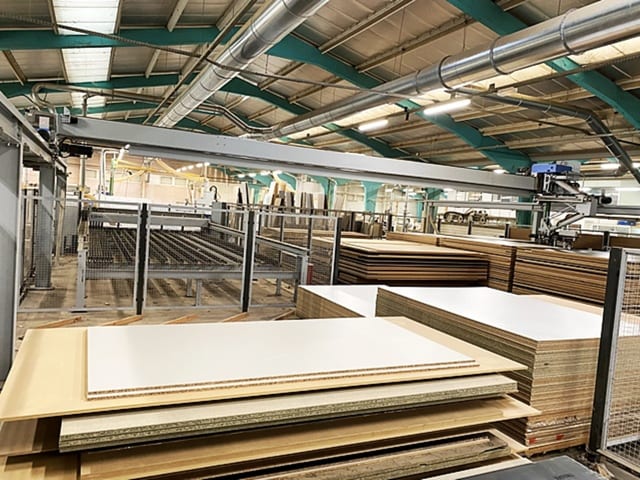 Beam panel saw with automatic warehouse HOLZMA HPP 380/43/43 + TLF