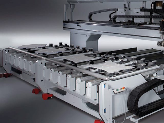 CNC Machine Centers With Pod And Rail HOMAG CENTATEQ T-700