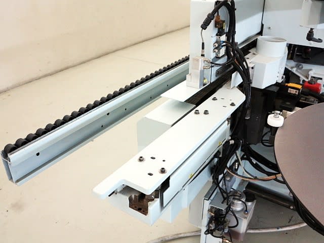 Einseitige Kantenanleimmaschine BRANDT KDF 770