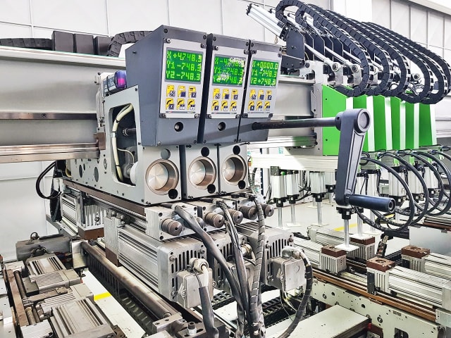 Durchlaufbohrmaschine BIESSE TECHNO FDT