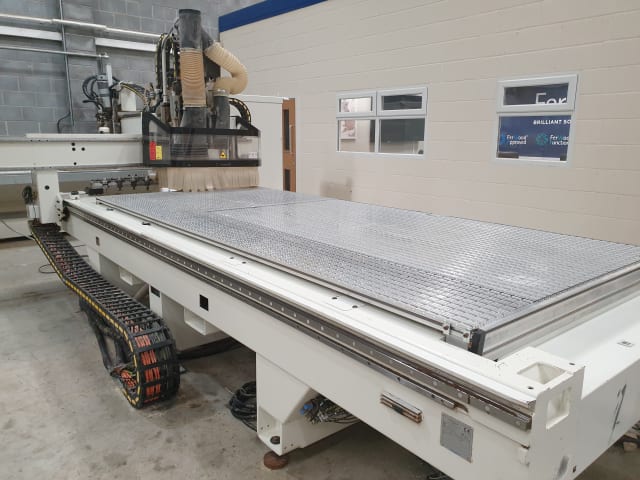 CNC Machine Center with NESTING Table SCM ACCORD 3615