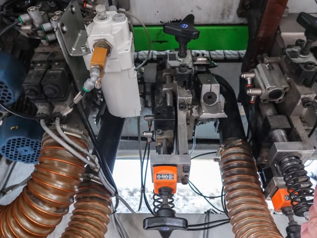 Bordatrice Singola BIESSE JADE 225
