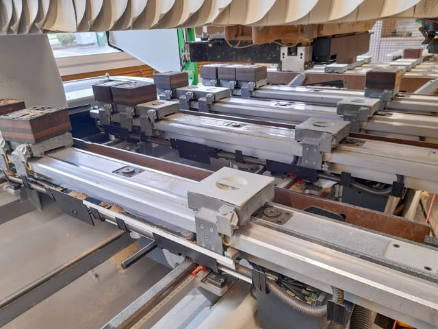 Centro di lavoro a 5 assi BIESSE ROVER C 9.50