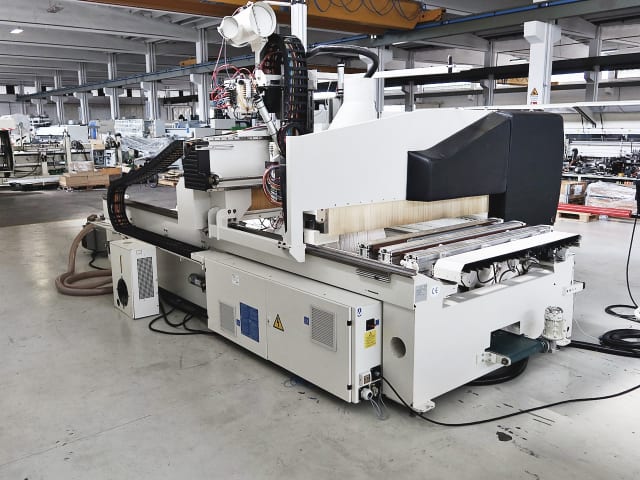 5 Axis CNC Routers MORBIDELLI UNIVERSAL X5 HDL 36