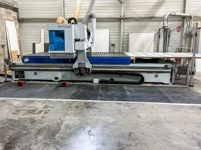 CNC Machine Center with NESTING Table WEEKE BHP 210
