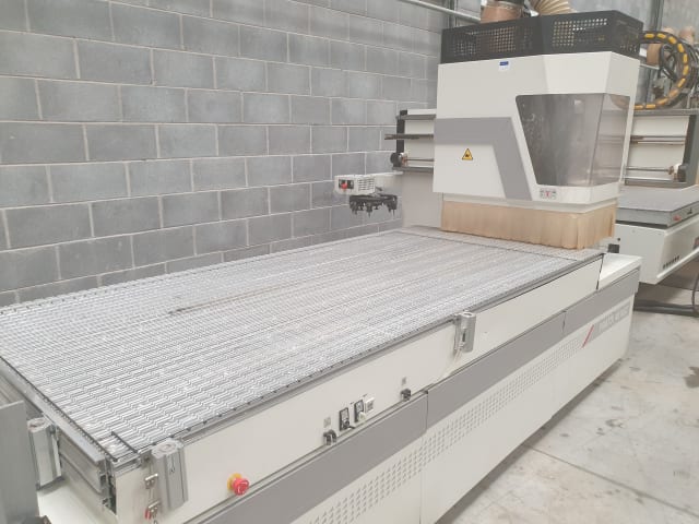 scm - pratix 48 nst - cnc machine centres with flat tables per lavorazione legno