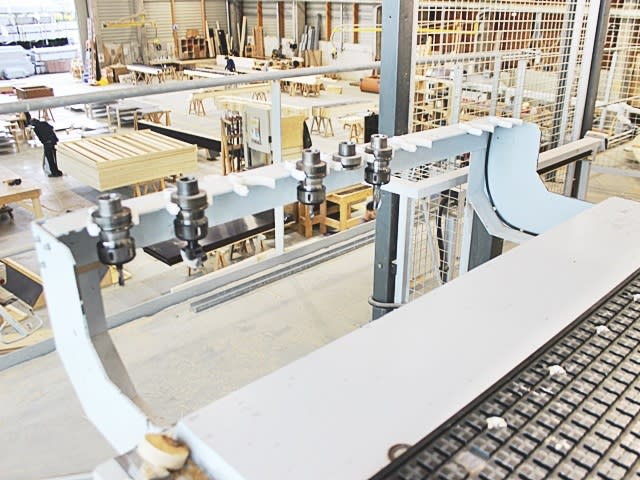 weeke - vantage bhp 33 - cnc machine center with nesting table per lavorazione legno