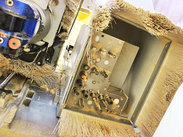 weeke - bhp 200 - centro di lavoro con piano nesting per lavorazione legno