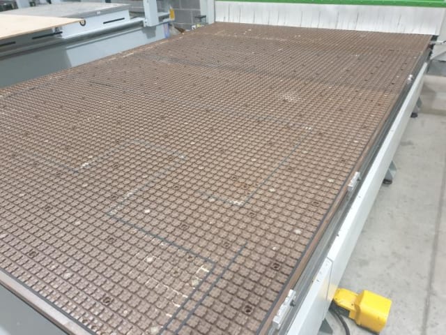 biesse - klever 2236 gft - centro di lavoro con piano nesting per lavorazione legno