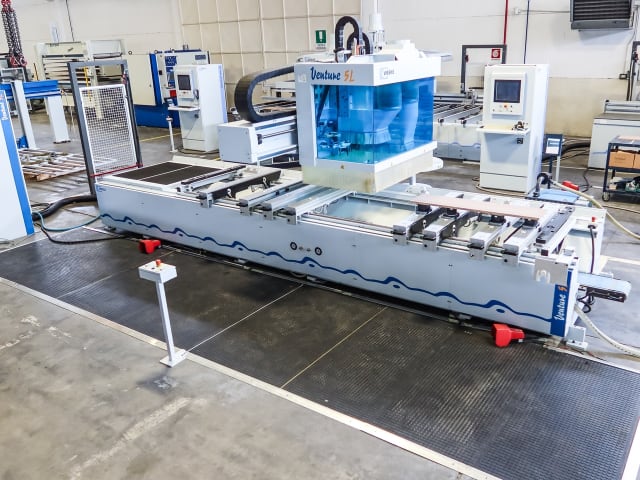 weeke - venture 5 l - centre dusinage à ventouses per lavorazione legno