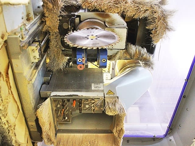 weeke - bhp 200 - cnc machine center with nesting table per lavorazione legno