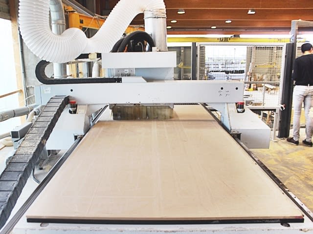 weeke - vantage bhp 33 - machine center with nesting table per lavorazione legno
