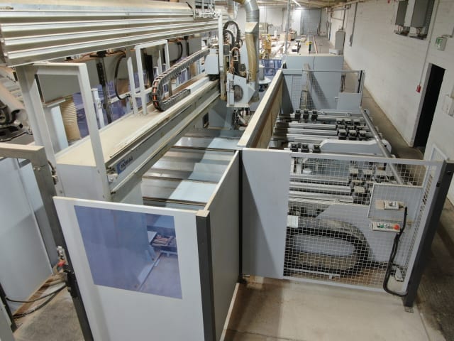 homag + kuka - bof 711 + kr 120 - centre dusinage avec automatisation per lavorazione legno